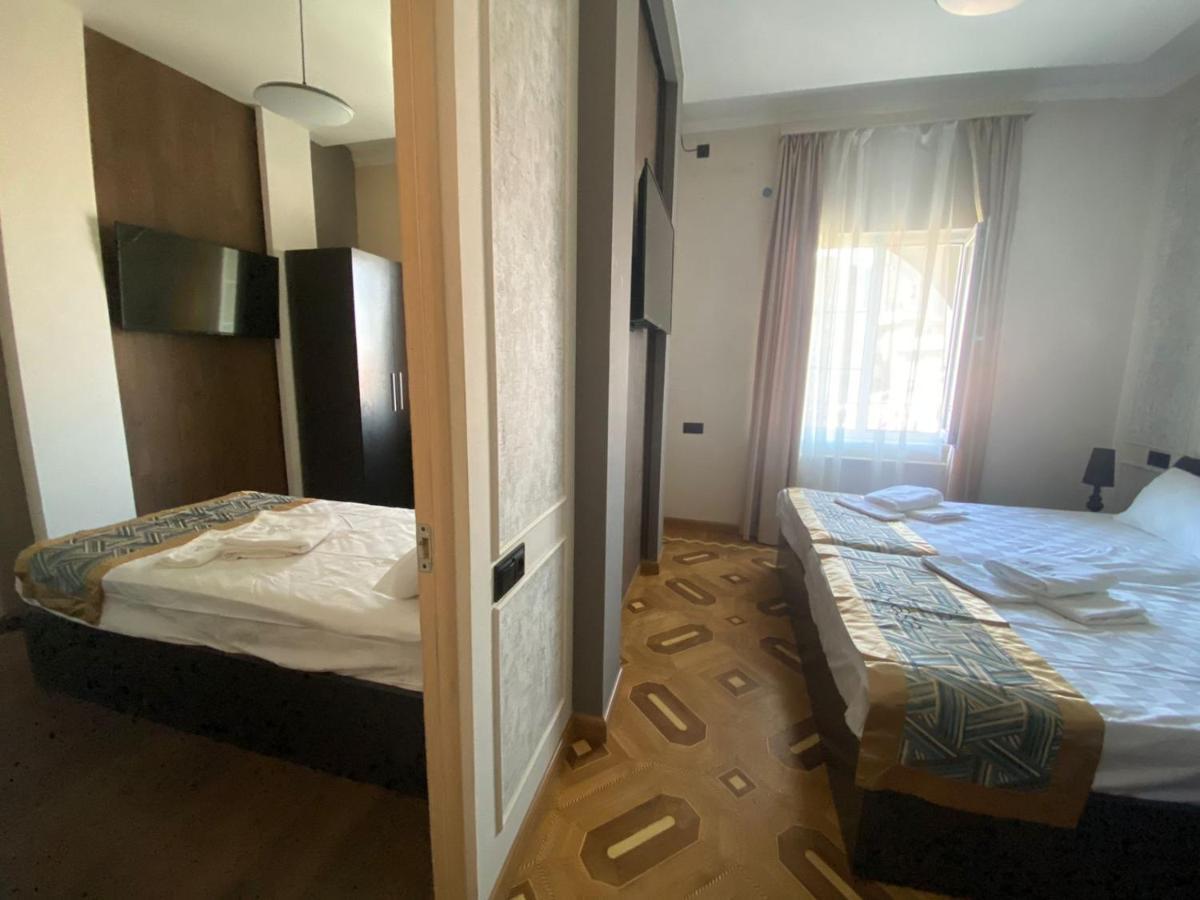La Casa Hotel Ереван Екстериор снимка