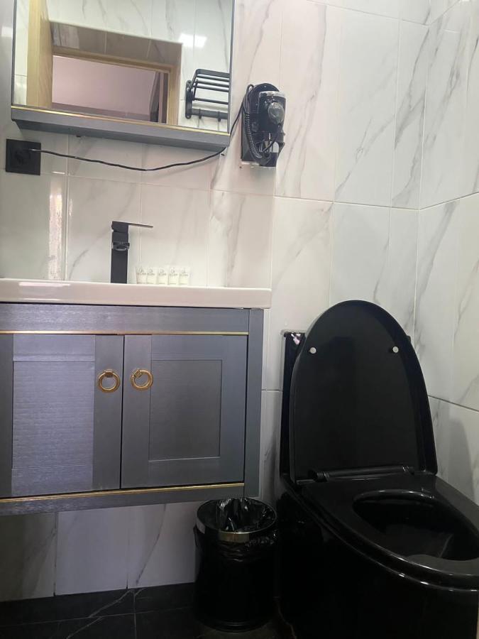 La Casa Hotel Ереван Екстериор снимка