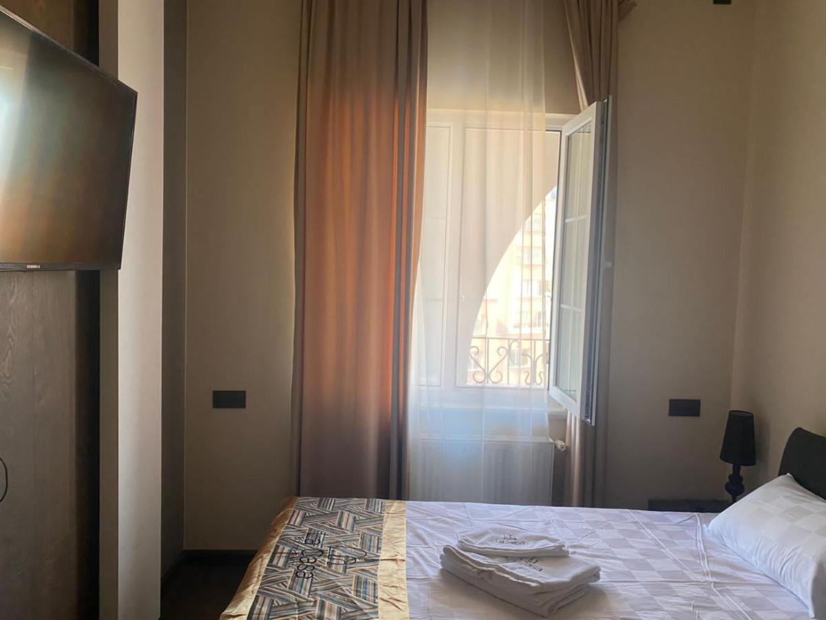La Casa Hotel Ереван Екстериор снимка
