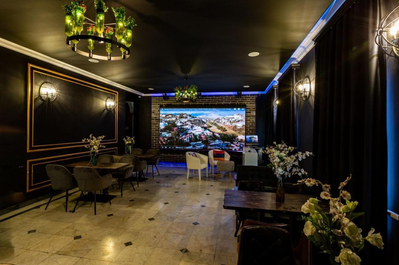 La Casa Hotel Ереван Екстериор снимка