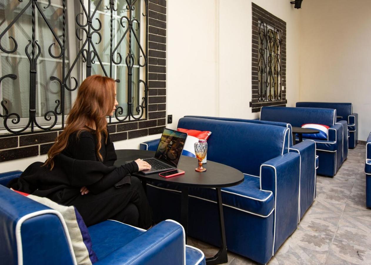 La Casa Hotel Ереван Екстериор снимка