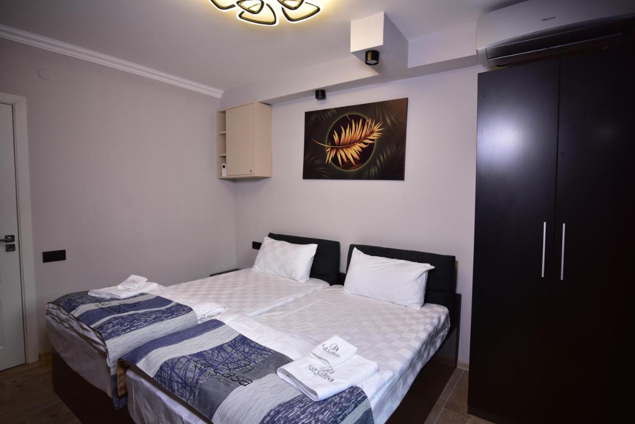 La Casa Hotel Ереван Екстериор снимка